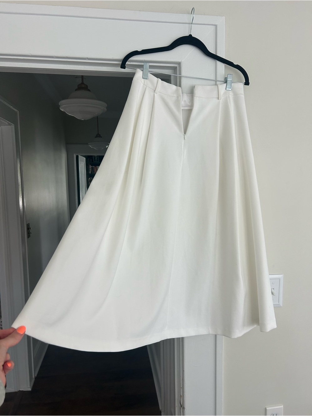 Babaton Cream A-Line Midi Skirt